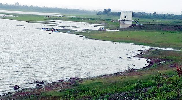 Movement of water from Wardha river | वर्धा नदीवरून पाणी घेण्याच्या हालचाली