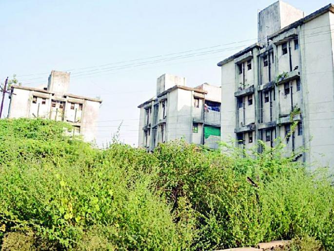 Police that pose? | पोलीस वसाहत की पोड?