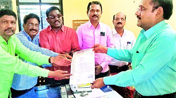 20 School Principal Troubles | २० शाळांचे मुख्याध्यापक अडचणीत 20 School Principal Troubles | २० शाळांचे मुख्याध्यापक अडचणीत