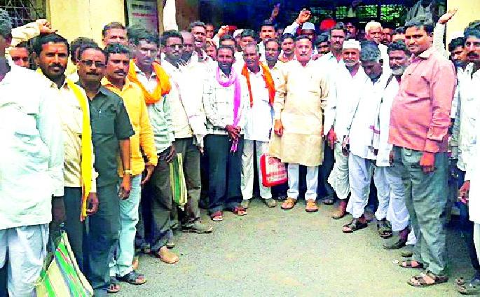 Demonstration request for reservation | आरक्षणासाठी धनगर समाजाचे निवेदन Demonstration request for reservation | आरक्षणासाठी धनगर समाजाचे निवेदन