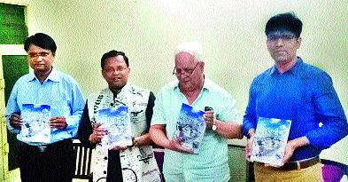 Communication between Communism and Communism: Hemant Takle | अनुवादातून होते संस्कृतीची देवाण-घेवाण : हेमंत टकले Communication between Communism and Communism: Hemant Takle | अनुवादातून होते संस्कृतीची देवाण-घेवाण : हेमंत टकले