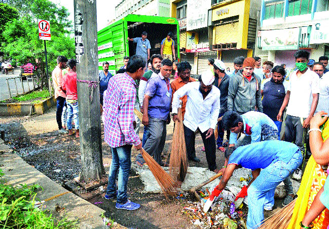 BJP's Varachshma in cleanliness campaign | स्वच्छता मोहिमेत भाजपाचा वरचष्मा BJP's Varachshma in cleanliness campaign | स्वच्छता मोहिमेत भाजपाचा वरचष्मा