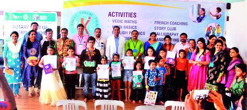 Handicraft-painting competition with enthusiasm | हस्तकला-चित्रकला स्पर्धा उत्साहात  Handicraft-painting competition with enthusiasm | हस्तकला-चित्रकला स्पर्धा उत्साहात