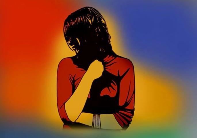 She just went with her friend and it was a disaster ... | 'ती' फक्त मैत्रिणीला सोबत म्हणून गेली आणि अनर्थ झाला... She just went with her friend and it was a disaster ... | 'ती' फक्त मैत्रिणीला सोबत म्हणून गेली आणि अनर्थ झाला...