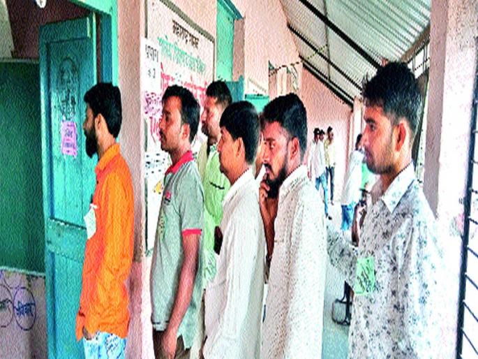 83 percent polling for twenty-seven gram panchayats in Igatpuri taluka | इगतपुरी तालुक्यातील सत्तावीस ग्रामपंचायतींसाठी ८३ टक्के मतदान 83 percent polling for twenty-seven gram panchayats in Igatpuri taluka | इगतपुरी तालुक्यातील सत्तावीस ग्रामपंचायतींसाठी ८३ टक्के मतदान