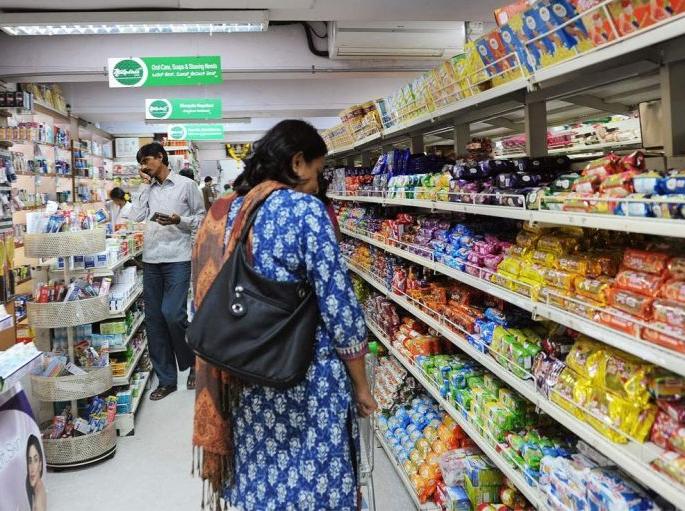 The price is the same, reduce the weight of the goods! The new trick of companies | किंमत तीच, मालाचे वजन कमी! कंपन्यांची नवी युक्ती The price is the same, reduce the weight of the goods! The new trick of companies | किंमत तीच, मालाचे वजन कमी! कंपन्यांची नवी युक्ती
