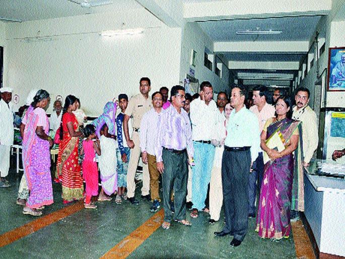 In-camera review by departmental commissioner | विभागीय आयुक्तांकडून इन कॅमेरा आढावा In-camera review by departmental commissioner | विभागीय आयुक्तांकडून इन कॅमेरा आढावा