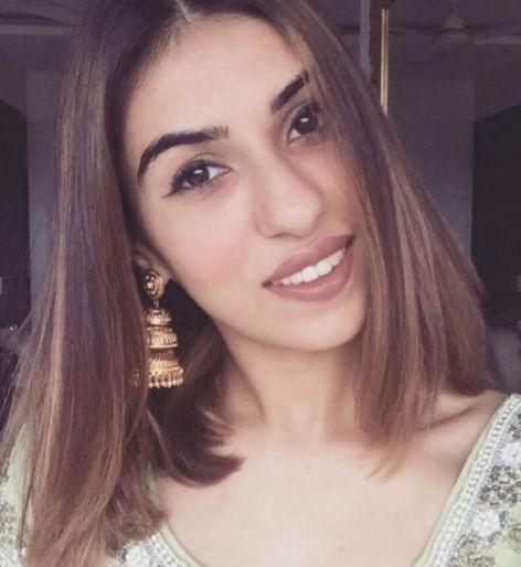 Miss World Manishi dress was designed by Yavatmal girl | मिस वर्ल्ड मानुषीचे ड्रेस डिझाईनिंग केले होते यवतमाळच्या तरुणीने! Miss World Manishi dress was designed by Yavatmal girl | मिस वर्ल्ड मानुषीचे ड्रेस डिझाईनिंग केले होते यवतमाळच्या तरुणीने!