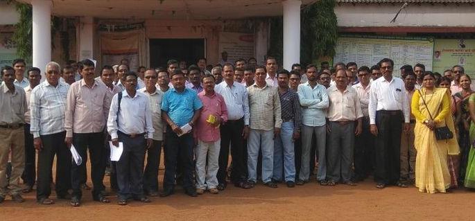 Teacher's boycott of all kind of online work in Gondia district | गोंदिया जिल्ह्यात सर्व प्रकारच्या आॅनलाईन कामावर शिक्षकांचा बहिष्कार Teacher's boycott of all kind of online work in Gondia district | गोंदिया जिल्ह्यात सर्व प्रकारच्या आॅनलाईन कामावर शिक्षकांचा बहिष्कार