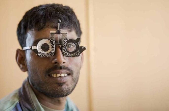 When will the poor get ‘foldable lenses’; A rigid lens requires one or two stitches | गरिबांना कधी मिळणार ‘फोल्डेबल लेन्स’; ‘रिजीड लेन्स’मुळे लागतात एक किंवा दोन टाके When will the poor get ‘foldable lenses’; A rigid lens requires one or two stitches | गरिबांना कधी मिळणार ‘फोल्डेबल लेन्स’; ‘रिजीड लेन्स’मुळे लागतात एक किंवा दोन टाके