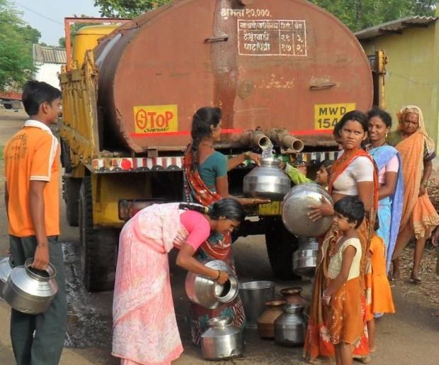 Save Rs 9.50 crore by reducing 150 tankers in Nagpur | उपराजधानीत १५० टँकर कमी केल्याने ९.५० कोटींची बचत