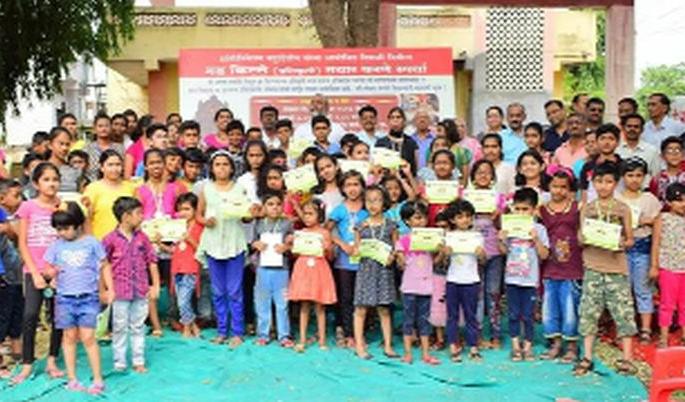 Founded the foundation of English medium education for the hard working children | कष्टकयांच्या मुलांसाठी इंग्रजी माध्यम शिक्षणाचा पाया रोवला Founded the foundation of English medium education for the hard working children | कष्टकयांच्या मुलांसाठी इंग्रजी माध्यम शिक्षणाचा पाया रोवला