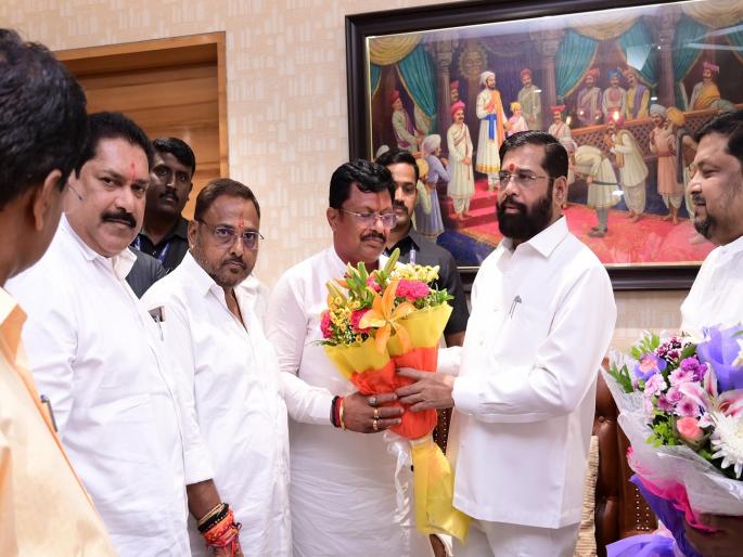 Many people in Shindesena are trying for ministerial post in Kolhapur | मंत्रिपदासाठी शिंदेसेनेत सर्वाधिक रस्सीखेच; हसन मुश्रीफ, अमल महाडिक यांचे मंत्रिपद निश्चित Many people in Shindesena are trying for ministerial post in Kolhapur | मंत्रिपदासाठी शिंदेसेनेत सर्वाधिक रस्सीखेच; हसन मुश्रीफ, अमल महाडिक यांचे मंत्रिपद निश्चित