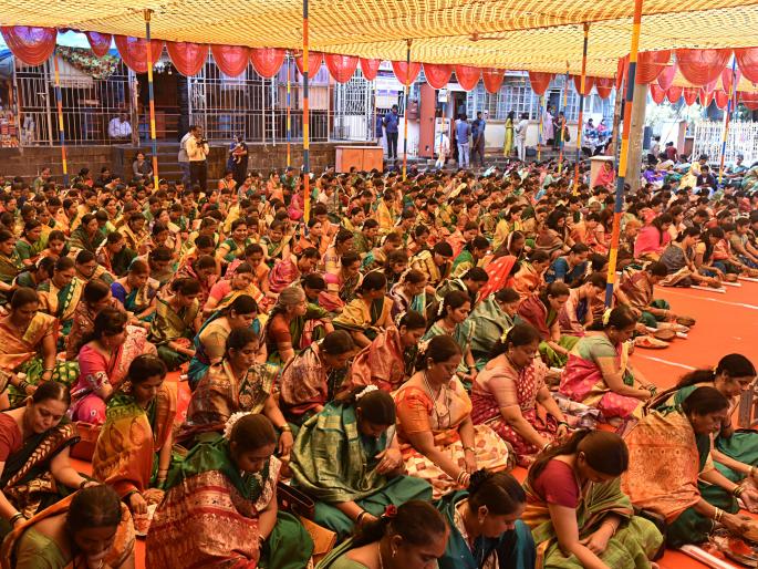 Announcement of the Kumbumarchan Ceremony by Devasthan | देवस्थानतर्फे कुंंकुमार्चन सोहळा उत्साहात, अंबाबाई दिनदर्शिकेचे प्रकाशन Announcement of the Kumbumarchan Ceremony by Devasthan | देवस्थानतर्फे कुंंकुमार्चन सोहळा उत्साहात, अंबाबाई दिनदर्शिकेचे प्रकाशन