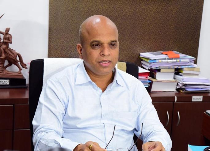 Herre Saranjam owns 5,000 acres of land, orders from District Collector Desai | ‘हेरे सरंजाम’ची ५५ हजार एकर जमीन झाली मालकीची, जिल्हाधिकारी देसाई यांचे आदेश Herre Saranjam owns 5,000 acres of land, orders from District Collector Desai | ‘हेरे सरंजाम’ची ५५ हजार एकर जमीन झाली मालकीची, जिल्हाधिकारी देसाई यांचे आदेश