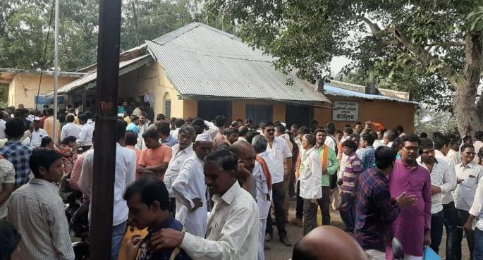 Zilla Parishad Election: 1330 candidates filed 1261 applications in the district! | जिल्हा परिषद निवडणूक : जिल्ह्यात १२६१ उमेदवारांचे १३३० अर्ज दाखल! Zilla Parishad Election: 1330 candidates filed 1261 applications in the district! | जिल्हा परिषद निवडणूक : जिल्ह्यात १२६१ उमेदवारांचे १३३० अर्ज दाखल!