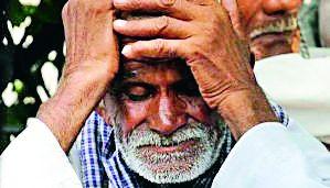 The borrowers suffer due to the recovery of bank deposits | बँकांकडून वसुलीच्या तगाद्यामुळे कर्जदार त्रस्त The borrowers suffer due to the recovery of bank deposits | बँकांकडून वसुलीच्या तगाद्यामुळे कर्जदार त्रस्त