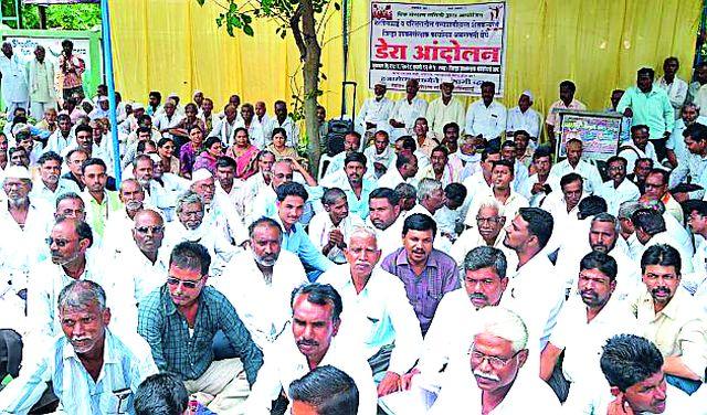 Farmers' camps for wildlife protection | वन्यप्राण्यांपासून पीक संरक्षणासाठी शेतकऱ्यांचा डेरा Farmers' camps for wildlife protection | वन्यप्राण्यांपासून पीक संरक्षणासाठी शेतकऱ्यांचा डेरा