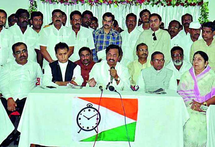 Government should take whitepaper of irrigation of Vidarbha | शासनाने विदर्भाच्या सिंचनाची श्वेतपत्रिका काढावी Government should take whitepaper of irrigation of Vidarbha | शासनाने विदर्भाच्या सिंचनाची श्वेतपत्रिका काढावी