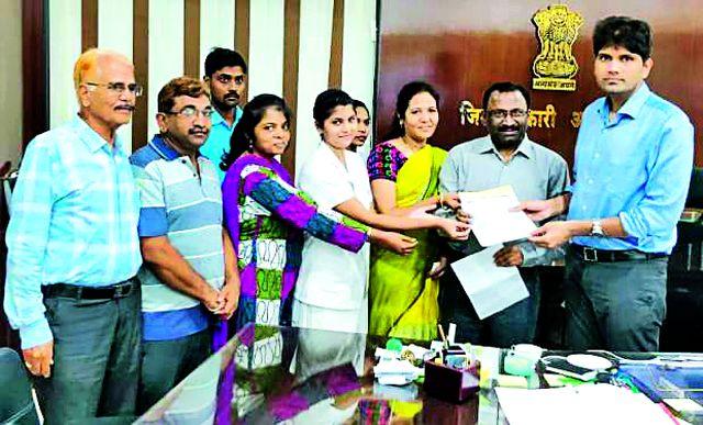 82 thousand for the flood victims of Kerala | केरळच्या पूरग्रस्तांसाठी ८२ हजार 82 thousand for the flood victims of Kerala | केरळच्या पूरग्रस्तांसाठी ८२ हजार