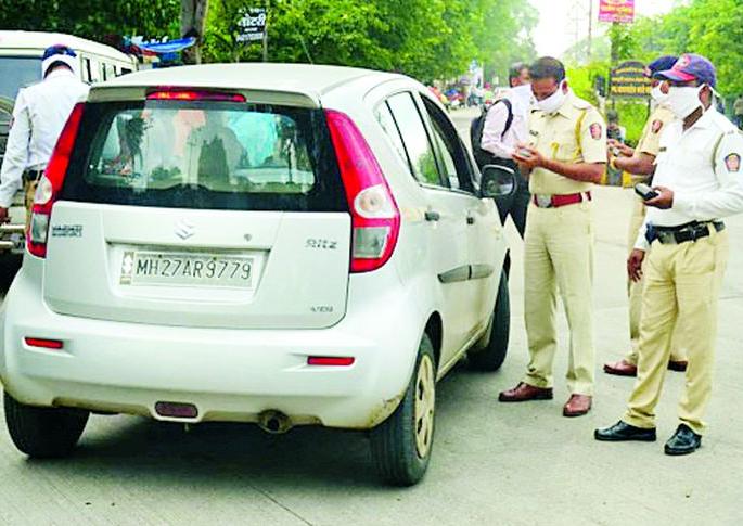 20 officers fined on the spot for not wearing action mask | २० अधिकाऱ्यांची धडक कारवाईमास्क न बांधणाऱ्यांना जागीच दंड 20 officers fined on the spot for not wearing action mask | २० अधिकाऱ्यांची धडक कारवाईमास्क न बांधणाऱ्यांना जागीच दंड