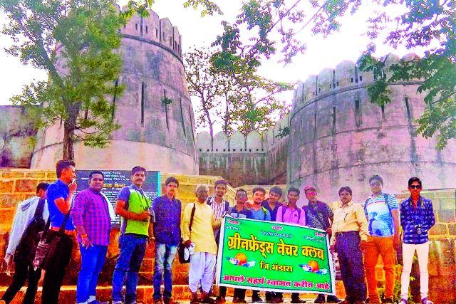 Plastic Sanitation Campaign under Fort Tourism | किल्ला पर्यटनांतर्गत प्लास्टिक स्वच्छता मोहीम Plastic Sanitation Campaign under Fort Tourism | किल्ला पर्यटनांतर्गत प्लास्टिक स्वच्छता मोहीम