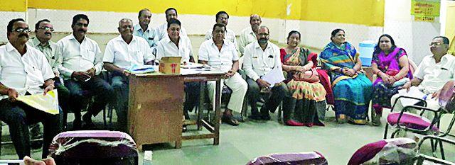 Yours is not a donor but an encroachment | तुमसरचा ‘तो’ दानदाता नव्हे तर अतिक्रमणधारी Yours is not a donor but an encroachment | तुमसरचा ‘तो’ दानदाता नव्हे तर अतिक्रमणधारी