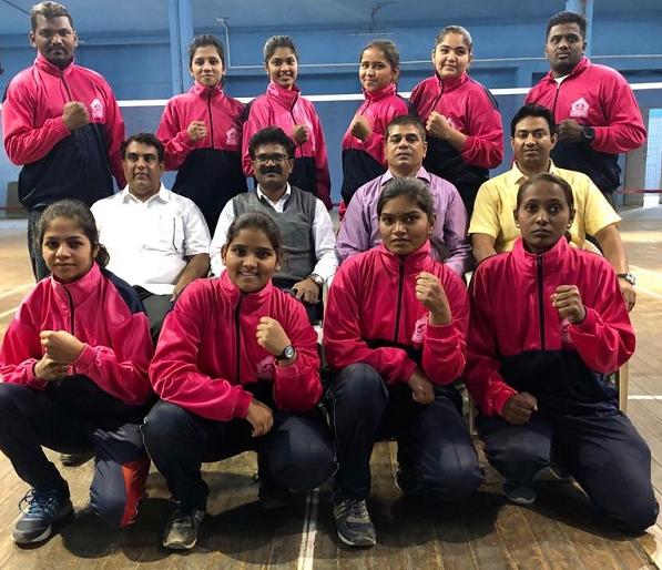 University teams leave for All India Inter University Women's Boxing Championship | अखिल भारतीय आंतरविद्यापीठ महिला बॉक्सिंग स्पर्धेसाठी विद्यापीठाचा संघ रवाना University teams leave for All India Inter University Women's Boxing Championship | अखिल भारतीय आंतरविद्यापीठ महिला बॉक्सिंग स्पर्धेसाठी विद्यापीठाचा संघ रवाना
