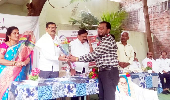 Protest in Mumbai on October 10 for teachers' demands on unaided schools | विनाअनुदनित शाळांवरील शिक्षकांच्या मागण्यांसाठी १० ऑक्टोबरला मुंबईत आंदोलन Protest in Mumbai on October 10 for teachers' demands on unaided schools | विनाअनुदनित शाळांवरील शिक्षकांच्या मागण्यांसाठी १० ऑक्टोबरला मुंबईत आंदोलन