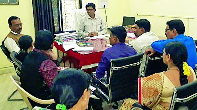 Discussion with the Advocates of Advocacy Teachers | पुरोगामी शिक्षक संघटनेची शिक्षणाधिकाऱ्यांशी चर्चा
