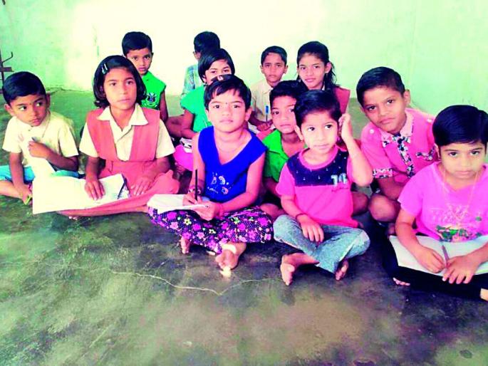 Student deprived of education | विद्यार्थी शिक्षणापासून वंचित Student deprived of education | विद्यार्थी शिक्षणापासून वंचित