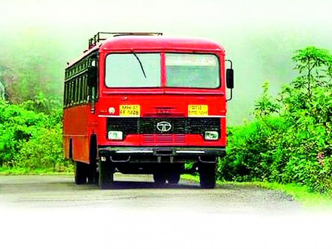 Loss of Rs 25 lakh per day due to stopping at 237 ST premises for 57 days | 57 दिवसांपासून 237 एसटी जागेवर थांबल्याने दररोज 25 लाखांचा तोटा Loss of Rs 25 lakh per day due to stopping at 237 ST premises for 57 days | 57 दिवसांपासून 237 एसटी जागेवर थांबल्याने दररोज 25 लाखांचा तोटा