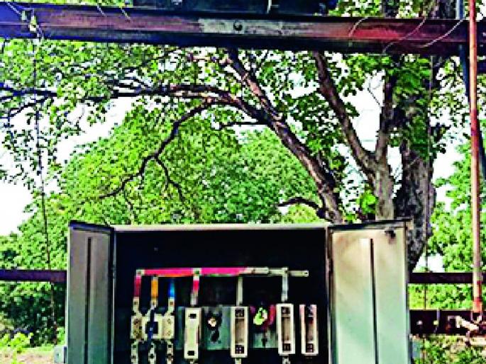 Open DP is becoming dangerous | उघड्या डीपी ठरत आहे धोकादायक Open DP is becoming dangerous | उघड्या डीपी ठरत आहे धोकादायक