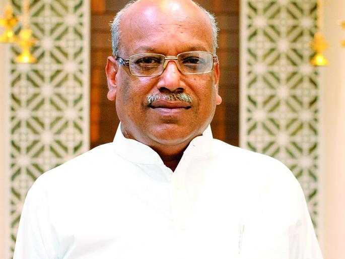 Akola Lok Sabha Election 2019 live result & winner: This victory is dedicated to the workers of Mahayuti - MP Adv. Sanjay Dhotre | अकोला लोकसभा निवडणूक निकाल 2019: हा विजय महायुतीच्या कार्यकर्त्यांना समर्पित - खासदार अ‍ॅड. संजय धोत्रे