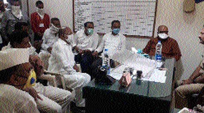 Permanent settlement of rioters: Guardian Minister | दंगेखोरांचा कायमचा बंदोबस्त करा : पालकमंत्री Permanent settlement of rioters: Guardian Minister | दंगेखोरांचा कायमचा बंदोबस्त करा : पालकमंत्री