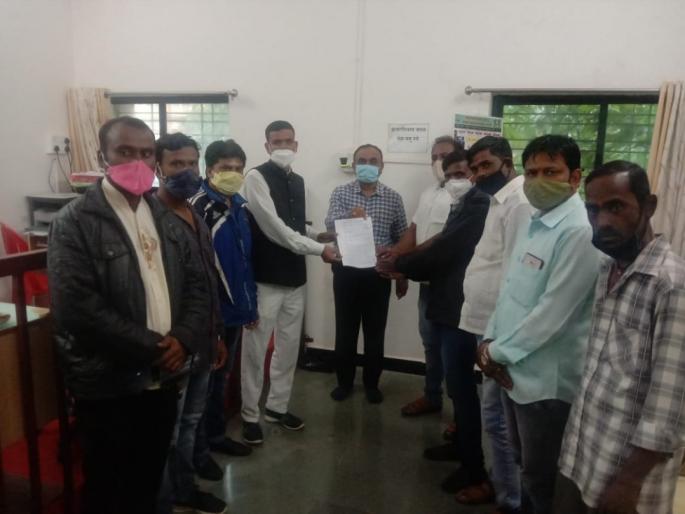 Opposition to move Panchayat Samiti office | पंचायत समिती कार्यालय हलविण्यास विरोध Opposition to move Panchayat Samiti office | पंचायत समिती कार्यालय हलविण्यास विरोध