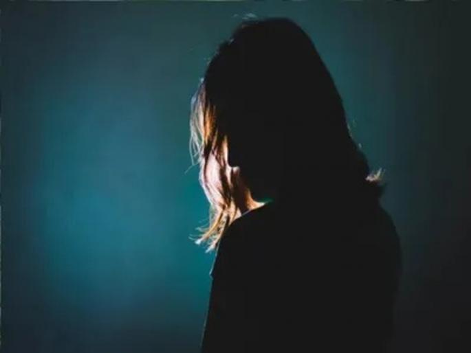 Married female officer fired after making relations with 7 cops | महिला पोलीस अधिकाऱ्याने 7 पोलीस सहकाऱ्यांसोबत ठेवले संबंध, रंगेहाथ पकडली गेली आणि मग... Married female officer fired after making relations with 7 cops | महिला पोलीस अधिकाऱ्याने 7 पोलीस सहकाऱ्यांसोबत ठेवले संबंध, रंगेहाथ पकडली गेली आणि मग...