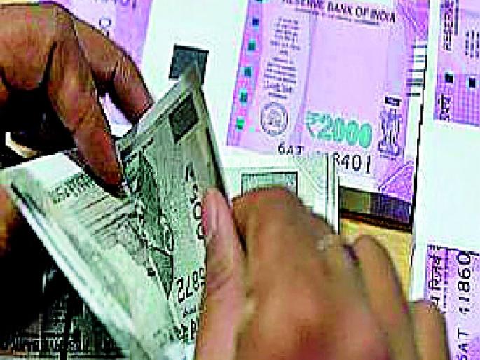 Farmers increased their livelihood for crop loans | पीक कर्जासाठी शेतकऱ्यांची धावपळ वाढली