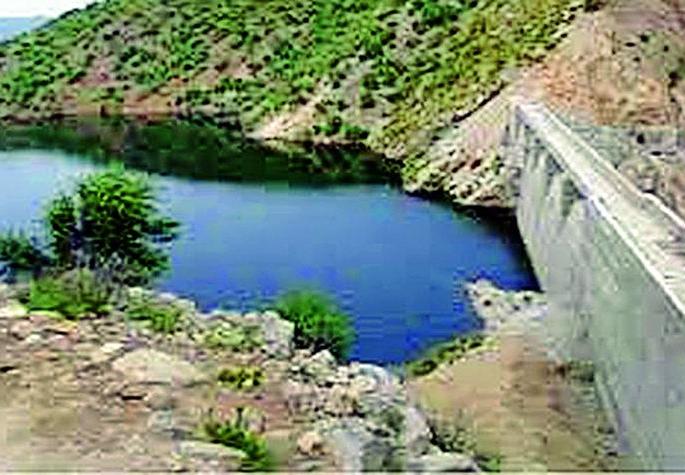 Irrigation of the existing government's irrigation project | विद्यमान शासनाचेही कारवाफा सिंचन प्रकल्पाकडे दुर्लक्ष Irrigation of the existing government's irrigation project | विद्यमान शासनाचेही कारवाफा सिंचन प्रकल्पाकडे दुर्लक्ष