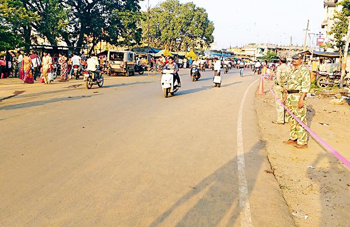 Strong enforcement of 'no parking' | ‘नो पार्किंग’ची कडक अंमलबजावणी Strong enforcement of 'no parking' | ‘नो पार्किंग’ची कडक अंमलबजावणी