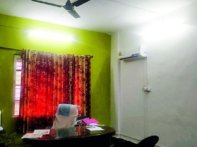 Power dissipation in mini ministry | मिनी मंत्रालयात विजेचा अपव्यय Power dissipation in mini ministry | मिनी मंत्रालयात विजेचा अपव्यय