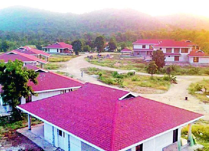 In spite of the funds being provided, tourism is destroyed | निधी उपलब्ध असूनही पर्यटन विकासात खोडा