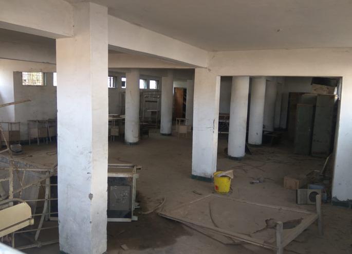 Buildings in partial construction | अर्धवट कामांमुळे इमारती अडगळीत Buildings in partial construction | अर्धवट कामांमुळे इमारती अडगळीत