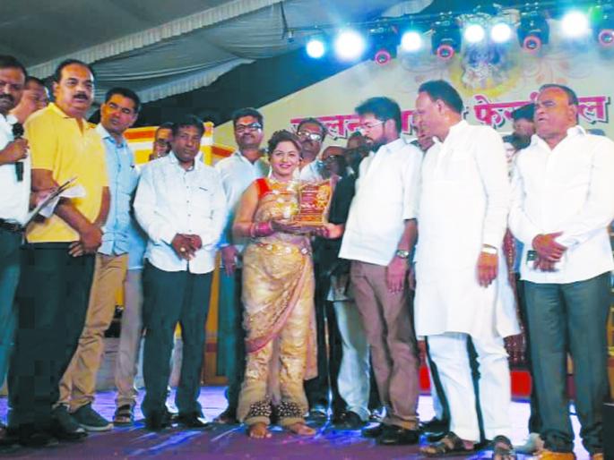 Will maintain the tradition of the festival with the help of everyone | सर्वांच्या सहकार्याने फेस्टिव्हलची परंपरा कायम ठेवणार Will maintain the tradition of the festival with the help of everyone | सर्वांच्या सहकार्याने फेस्टिव्हलची परंपरा कायम ठेवणार