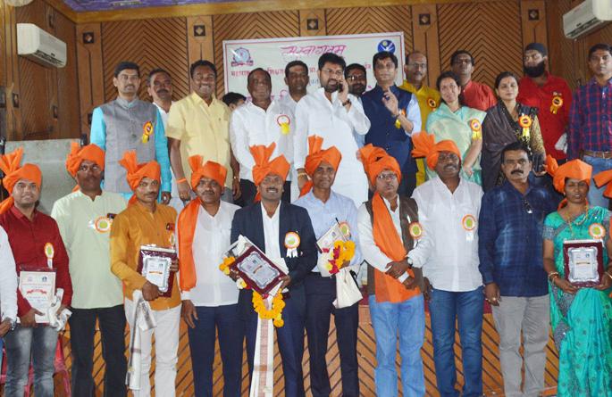 Teach students to digest failure - Khotkar | विद्यार्थ्यांना अपयश पचवायला शिकवा -खोतकर