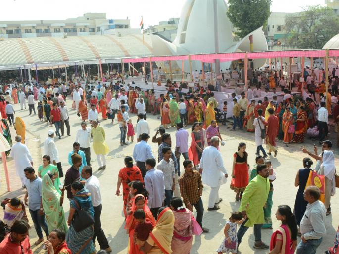 The city of Dumdumle with the shouting of Guru Ganesha Maharaj | गुरुगणेश महाराजांच्या जयघोषाने दुमदुमले जालना The city of Dumdumle with the shouting of Guru Ganesha Maharaj | गुरुगणेश महाराजांच्या जयघोषाने दुमदुमले जालना