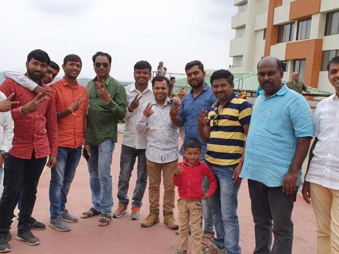 In Kalwan taluka, every vote was made | कळवण तालुक्यात प्रत्येक मत ठरले मोलाचे In Kalwan taluka, every vote was made | कळवण तालुक्यात प्रत्येक मत ठरले मोलाचे