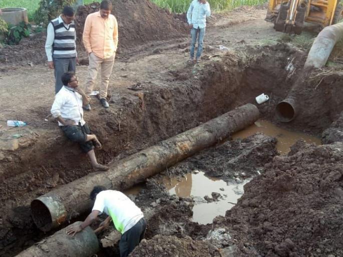 Water scarcity reaches fifth | पाणीटंचाई पाचवीला पुजलेली Water scarcity reaches fifth | पाणीटंचाई पाचवीला पुजलेली