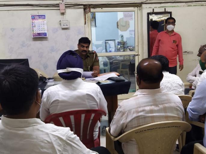 Punitive action against 17 citizens of Lasalgaon | लासलगावच्या १७ नागरीकांवर दंडात्मक कारवाई Punitive action against 17 citizens of Lasalgaon | लासलगावच्या १७ नागरीकांवर दंडात्मक कारवाई