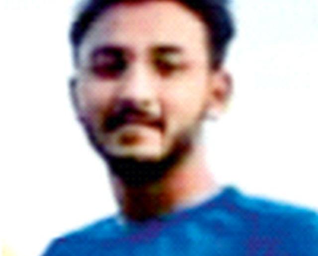 Ajang's two brothers die while taking selfie in Bari Dam | बाेरी धरणात सेल्फी काढताना अजंगच्या दोन भावांचा मृत्यू Ajang's two brothers die while taking selfie in Bari Dam | बाेरी धरणात सेल्फी काढताना अजंगच्या दोन भावांचा मृत्यू